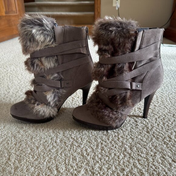 Elle Women's Faux Fur High Heel Boots Size 7 NEW - Picture 2 of 4